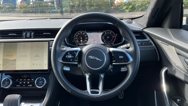 Jaguar F-Pace 2.0 D200 R-Dynamic HSE Black 5dr Auto AWD Diesel Estate
